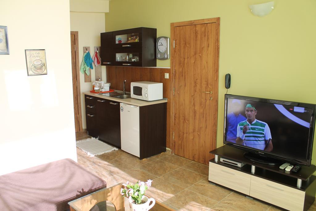 Семеен Хотел Идън Sveti Vlas Room photo
